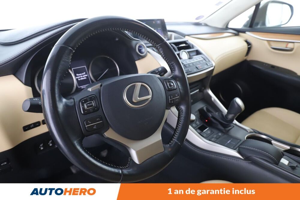 NX 300h Executive 4WD 197 ch 2015 occasion 92130 Issy-les-Moulineaux