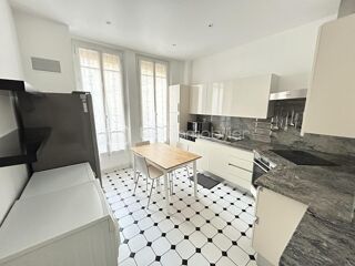  Appartement à louer 4 pièces 85 m²
