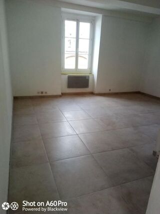 Location Appartement Appartement de 45m2 à louer sur Moret-Loing-et-Orvanne Moret loing et orvanne