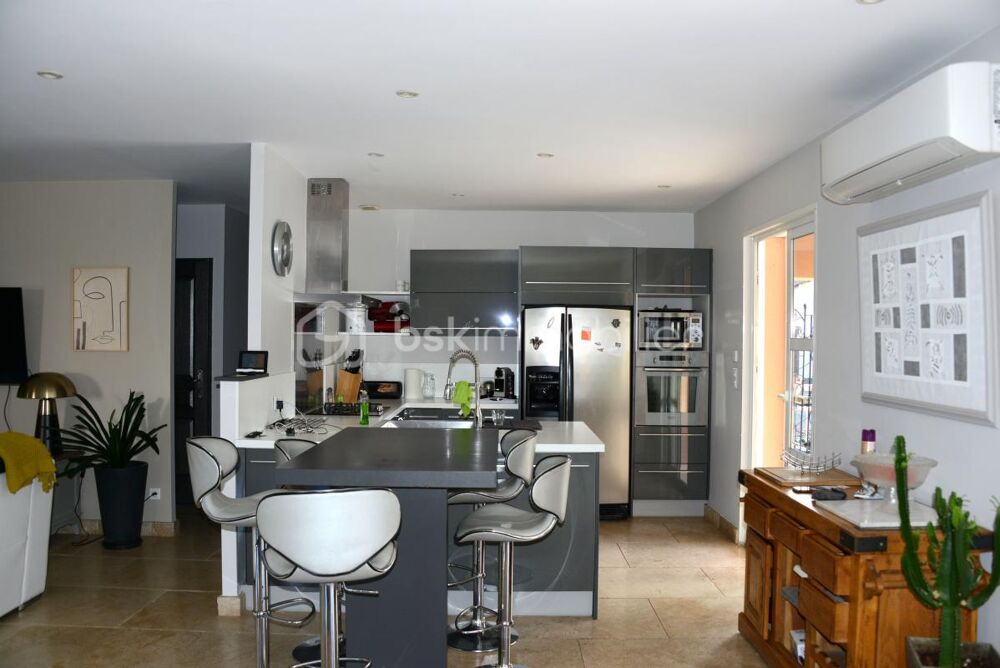 Belle maison de 105 M2 plus un studio de 27M2 proche de la CCI de Aubenas