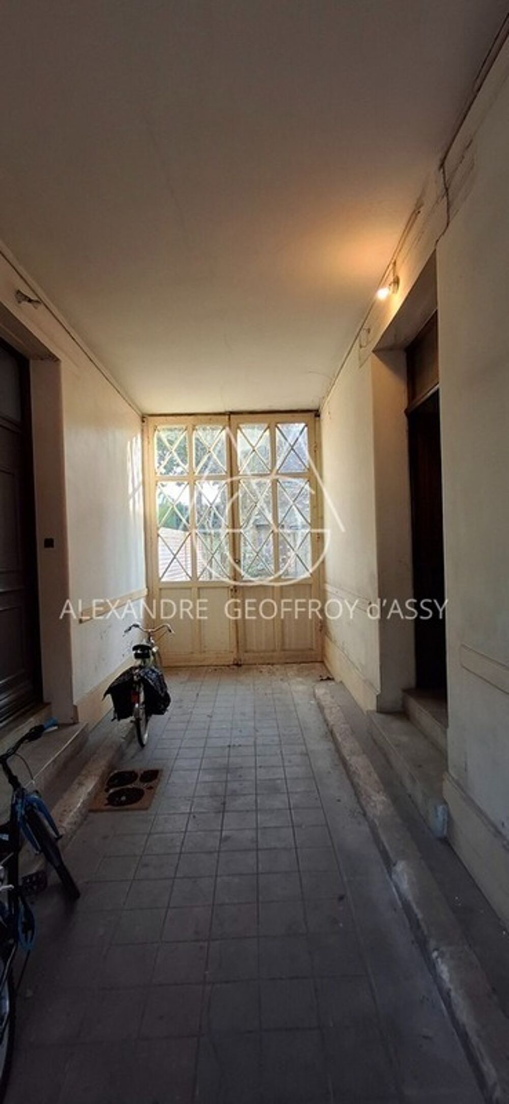 Rénovez cette maison de 143 m2 avec dépendances et deux jardins dans Tours