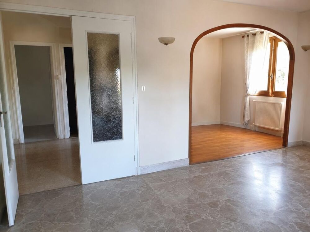 Vente Maison Maison à vendre 5 pièces garage et jardin à SAINT MARCEL LES VALENCE (26), proche de tous commerces et services Saint marcel les valence
