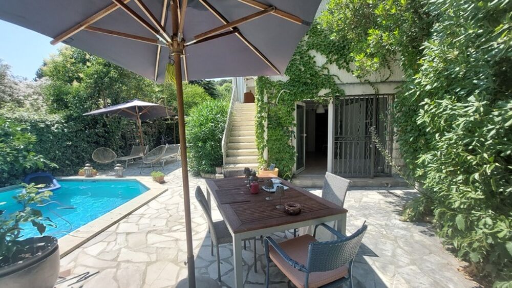 Maison avec studio indépendant et piscine  Cadre exceptionnel  Villeneuve-lès-Avignon