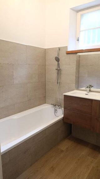 Vente Appartement Appartement 4 pièces / 87 m² / 149 500 EUR / GRENADE Grenade