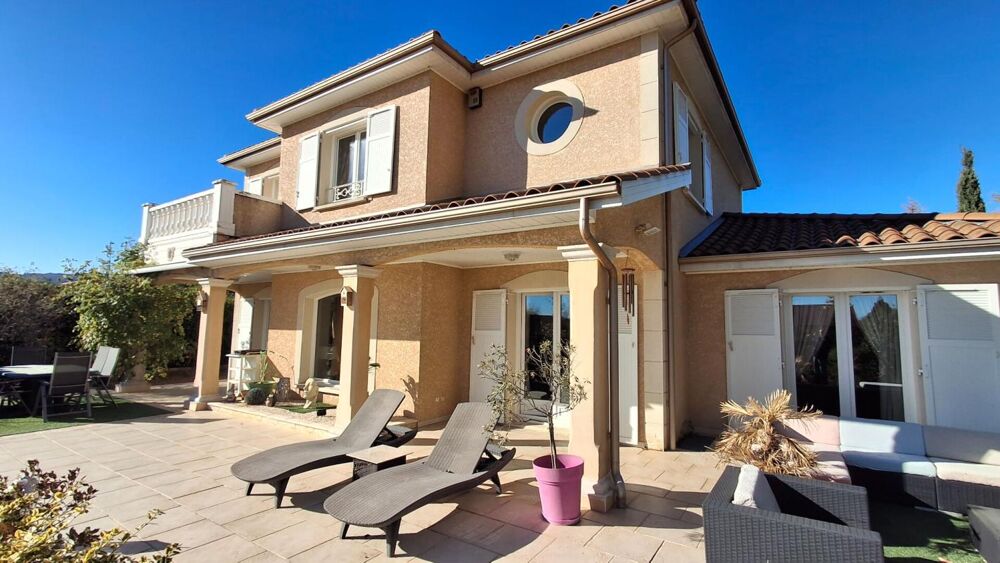 Vente Maison Maison familiale avec piscine, jardin et 5 chambres Grezieu la varenne