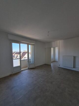 Appartement à louer 4 pièces 69 m²