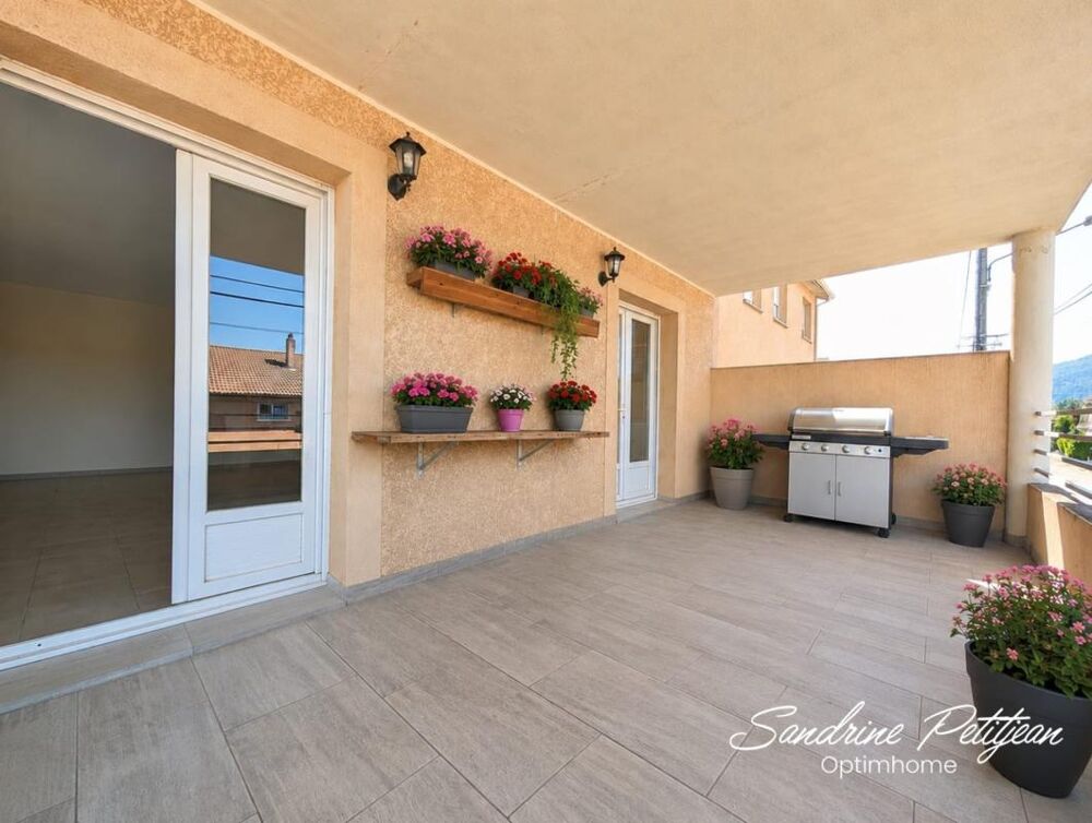 A vendre Appartement T4 91m² - 3 chambres - Terrasse, Garage, Parking - Ambérieu en Bugey