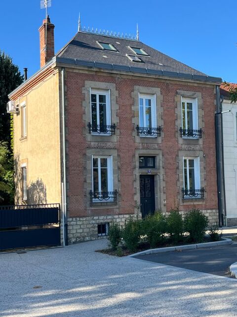   Maison de 170m2 � louer sur Moulins Maison - 7 pi�ce(s) - 170 m�