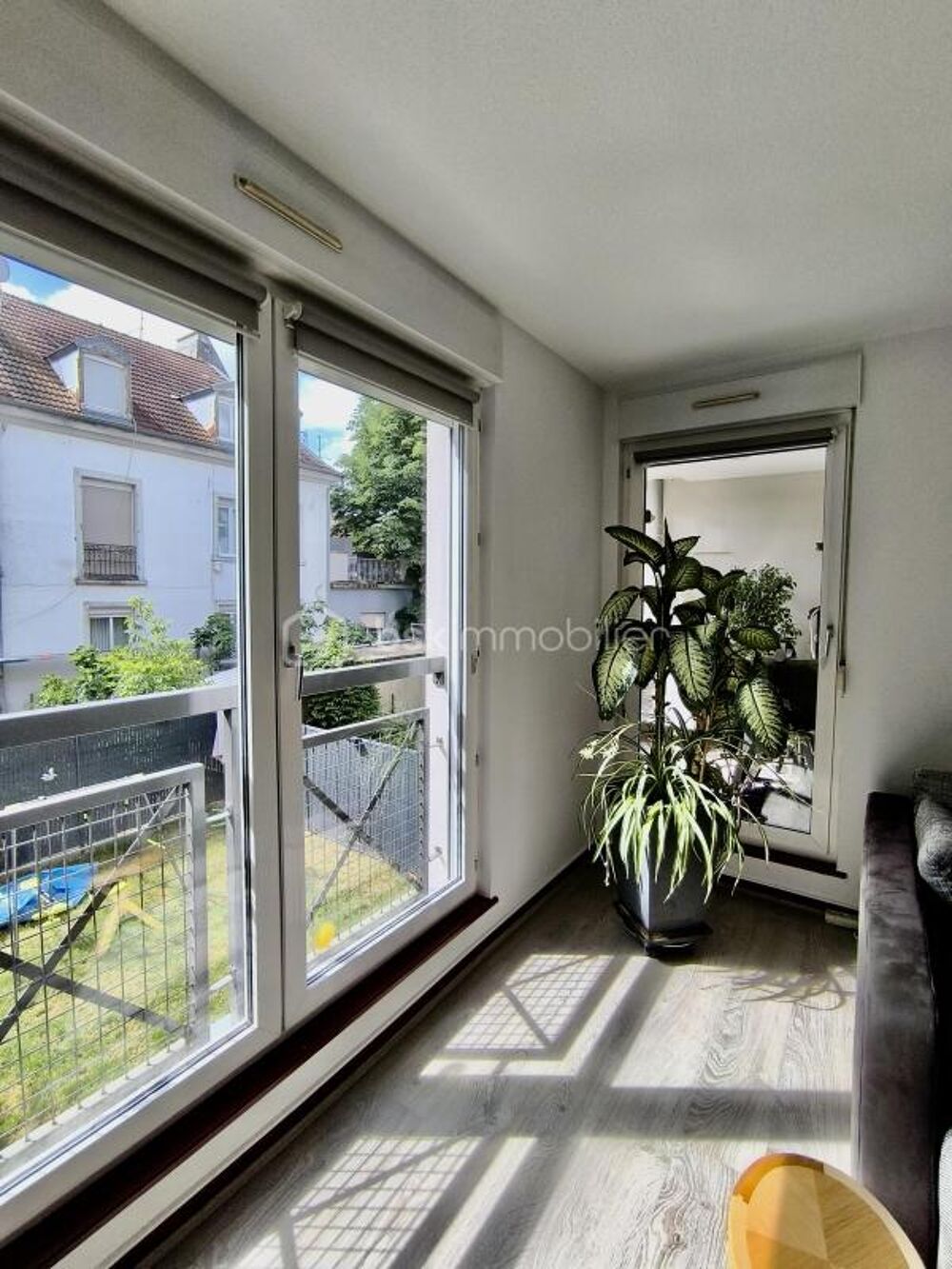 Vente Appartement Bel appartement 88 m2 - 1er étage avec ascenseur - 3 chambres - caves - box et parkings VE sous-sol Mulhouse
