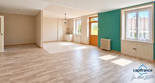 Maison 4 pièces 109 m² · à Saint-Vallier · 109 m² · 76 300 €