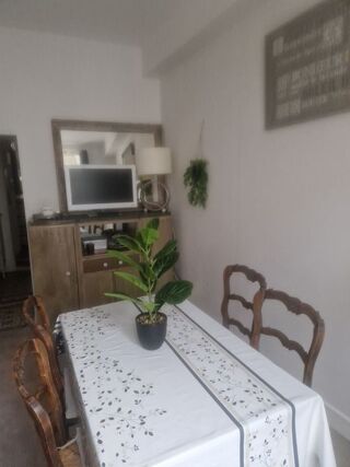  Appartement à louer 2 pièces 45 m²