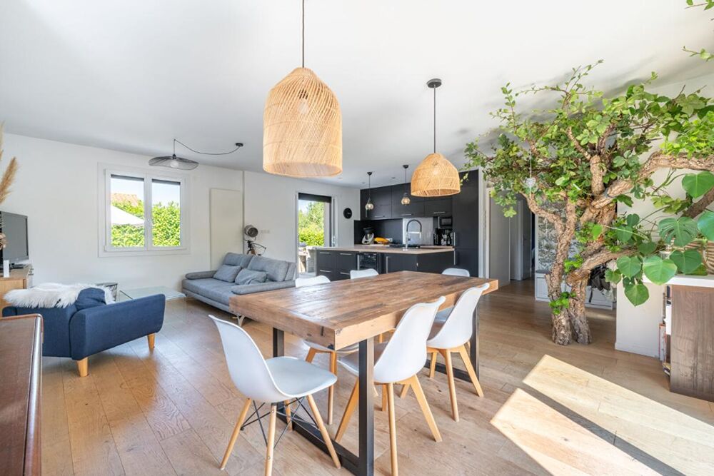 Maison familiale avec piscine et sans travaux à Chazay D Azergues 6 pièce(s) 155 m2
