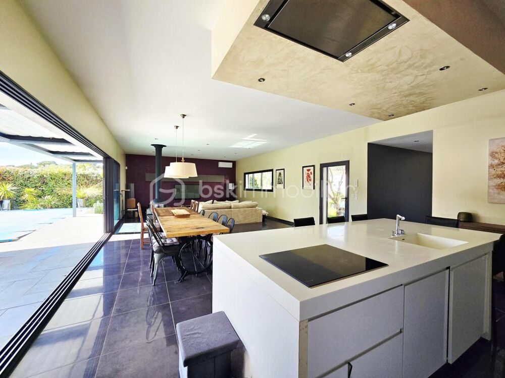 PISCINE - 4 CHAMBRES - GARAGE