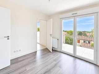  Appartement à louer 4 pièces 80 m²