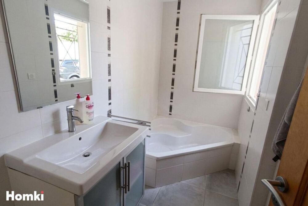 à vendre  Propriété/château Vernaison (69390)