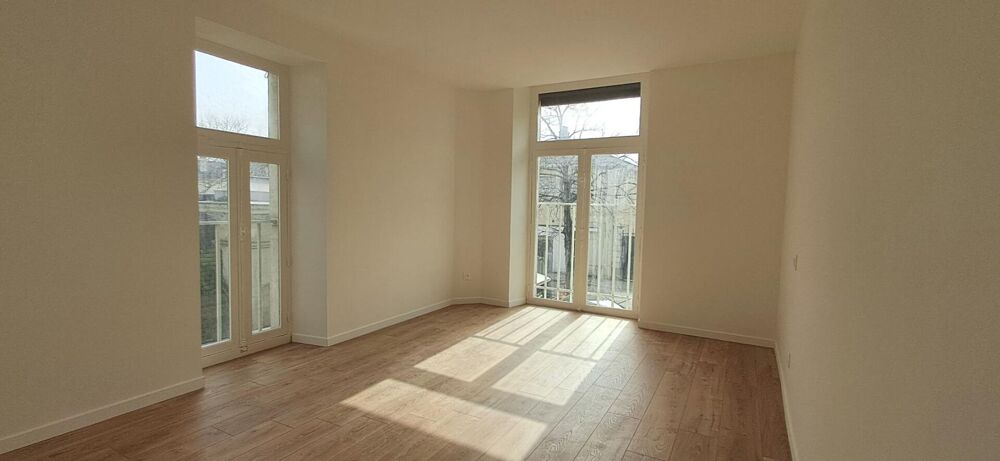 Appartement Laval 5 pièce(s) 120.09 m2 HYPER CENTRE-VILLE
