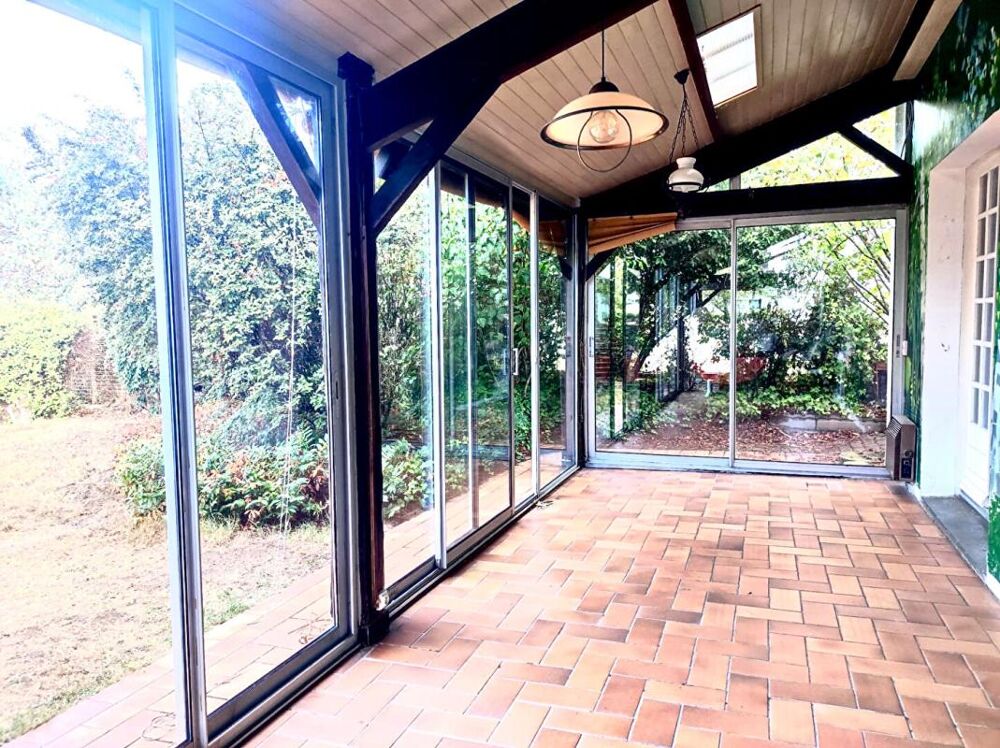 ANCENIS BELLE MAISON FAMILIALE AU COEUR D'UN ÉCRIN DE VERDURE