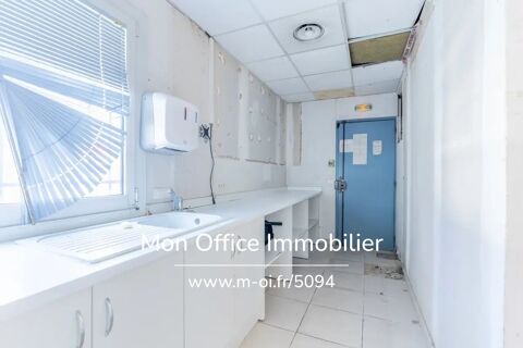   Référence : 5848-MCO. - Exclusivité Local Professionnel d'une surface de 117 m2  + cave de 26 m2 idéalement situé 