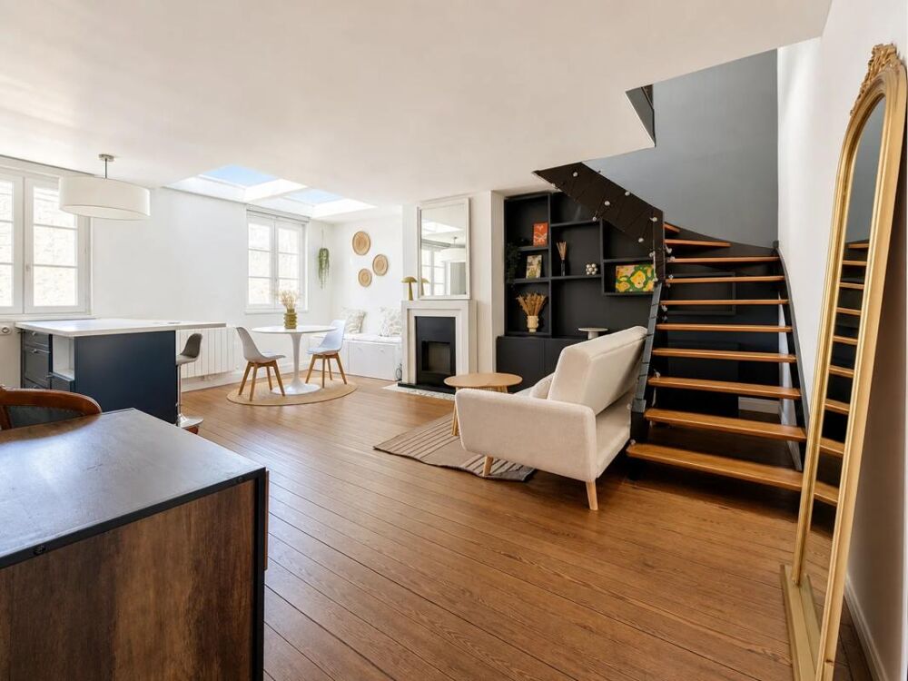 Vente Appartement Appartement T3 de charme au cœur du quartier Saint-Pierre Bordeaux