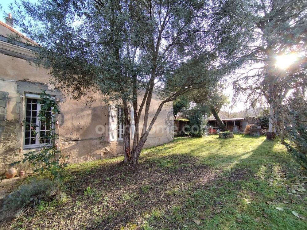 En Charente, ANGOULEME. Maison 145 m², 4 chambres, jardin clos 830 m² et grand garage