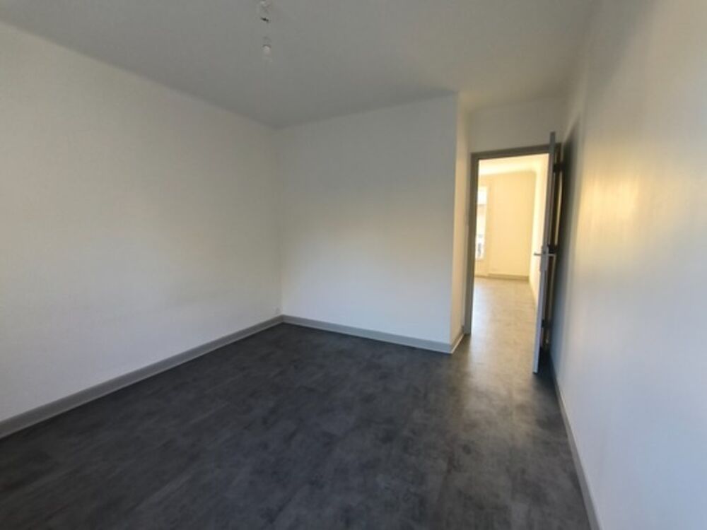 Location Appartement Appartement rive de gier 3 pièces-55,98m²-2 chambres-cave-place de parking privative Rive de gier