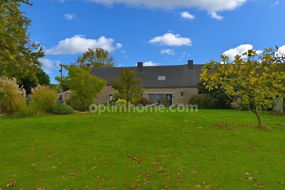 Longère du XIXème siècle à vendre 7 pièces GUEGON (56) sur vaste terrain paysagé