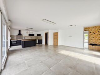  Maison  vendre 6 pices 132 m