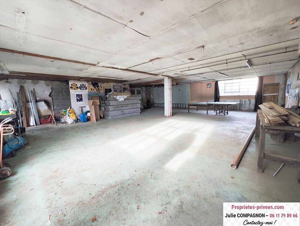 Vente Terrain Terrain avec grand atelier 400 m² bureau, garage et grenier et jardin Loireauxence