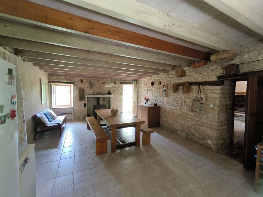 Dpt Charente (16), EBREON à vendre un ensemble de deux maisons