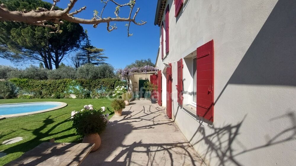 Vente Maison Maison 5 pièces 147 m² – 3 chambres – Piscine – Jardin – Proche Saint-Rémy-de-Provence Cabannes
