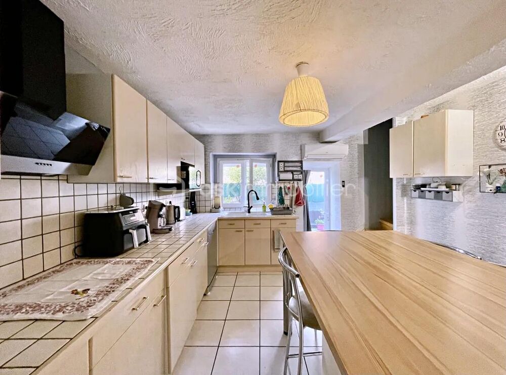 Vente Maison Élégance rustique au cœur de Mareuil-le-Port ! Mareuil le port