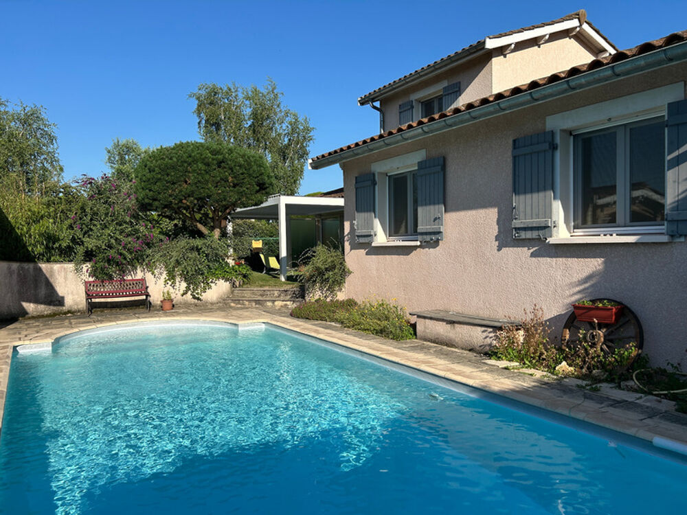 Vente Maison Maison 144 m², jardin, piscine Savigneux