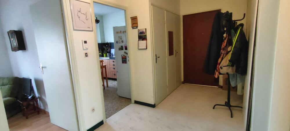 Vente Appartement RODEZ  appartement T3 traversant avec garage et cave Rodez
