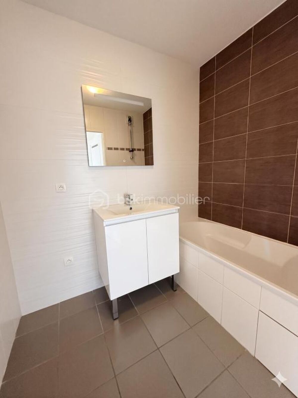 Vente Appartement T3 lumineux avec terrasse + GARAGE INCLUS – une opportunité à ne pas manquer ! Echirolles