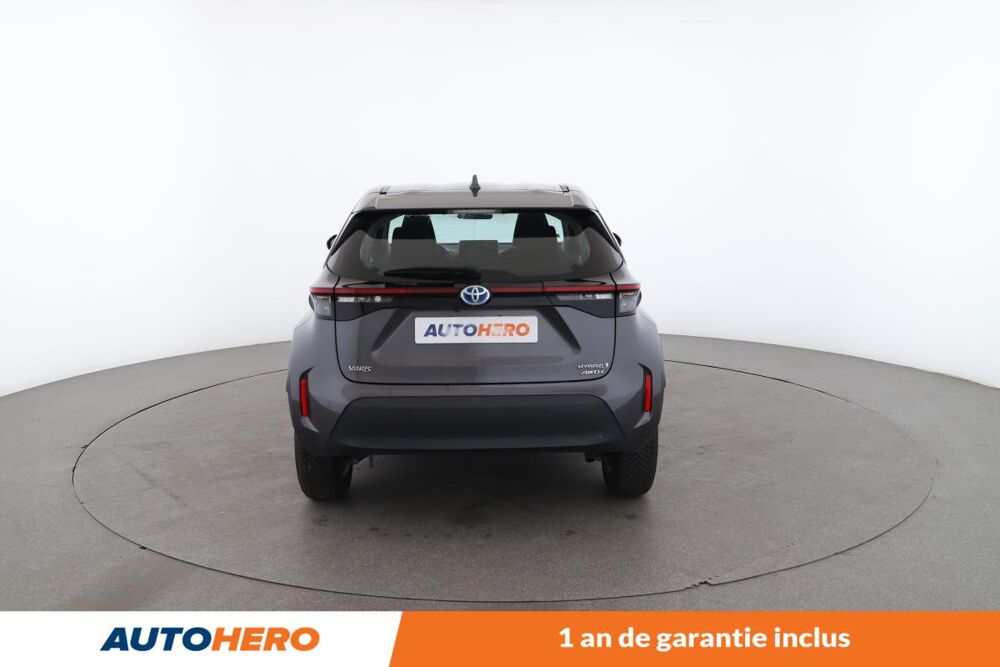 Yaris Cross 1.5 Hybride AWD-i Dynamic Business 116H 2022 occasion 92130 Issy-les-Moulineaux
