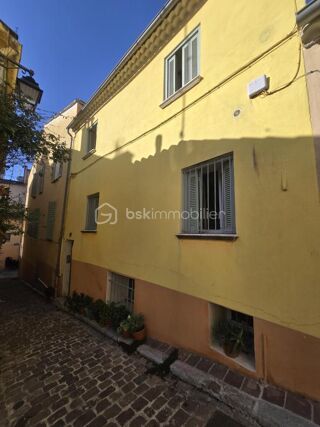  Immeuble � vendre 8 pi�ces 180 m�