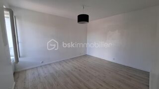  Maison à louer 6 pièces 151 m²