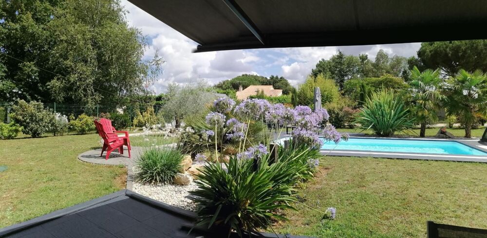 Vente Maison Maison familiale avec piscine – 177 m² habitables – Terrain paysagé de 1 139 m² – François Francois