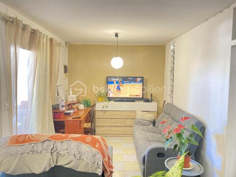   Maison mitoyenne de environ 91m2 sur 124m2 de terrain Maison - 4 pi�ce(s) - 124 m�