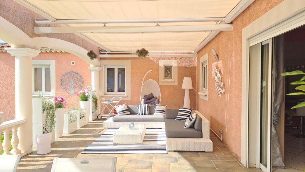 Vente Maison Villa Arles T 5/6  de 165 m²  avec Jardin Arles