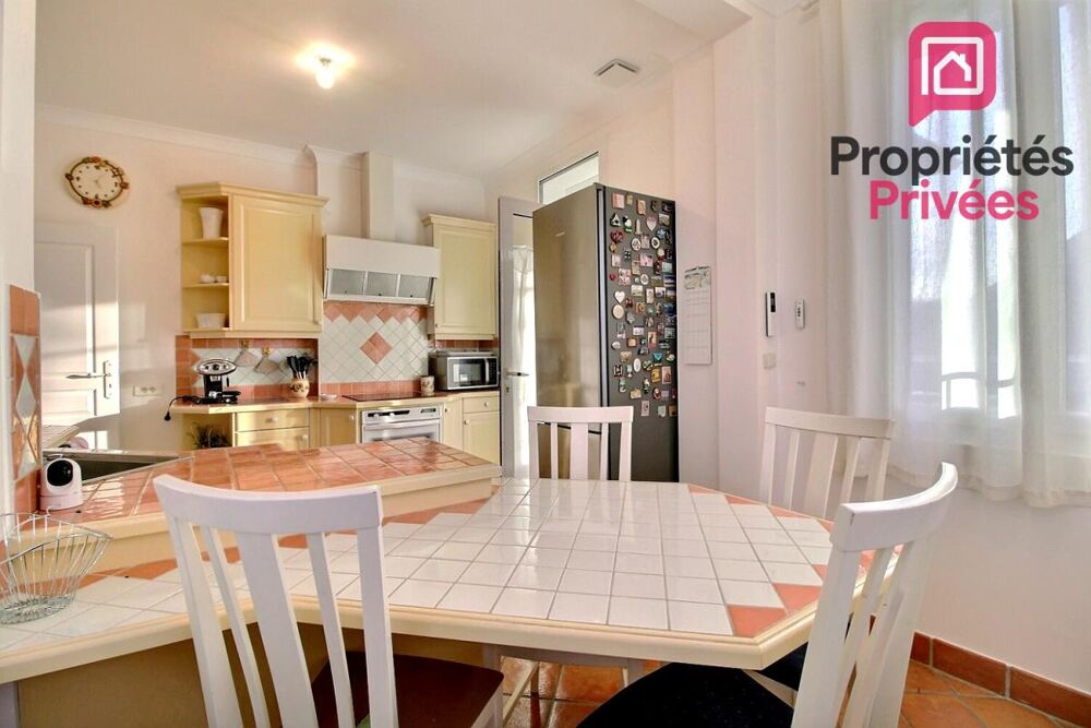 A VENDRE MAISON de VILLE 91 m2 - 2 CHAMBRES, SOUS-SOL, JARDIN et TERRASSE, SPA