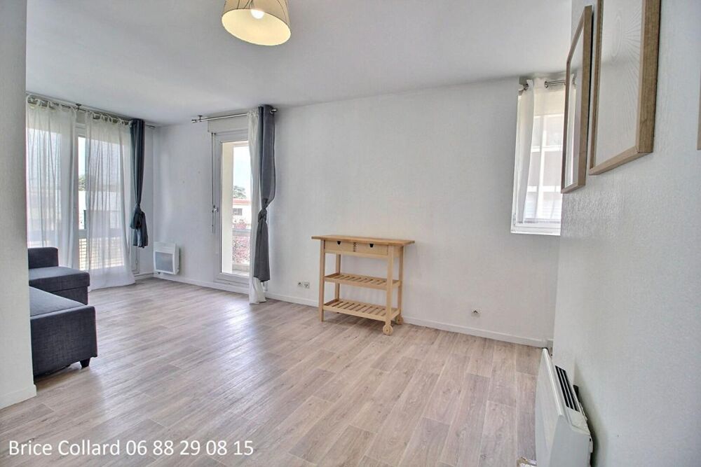 60300 SENLIS Appartement T2 avec balcon, cave et parking