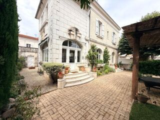  Villa à vendre 11 pièces 215 m²