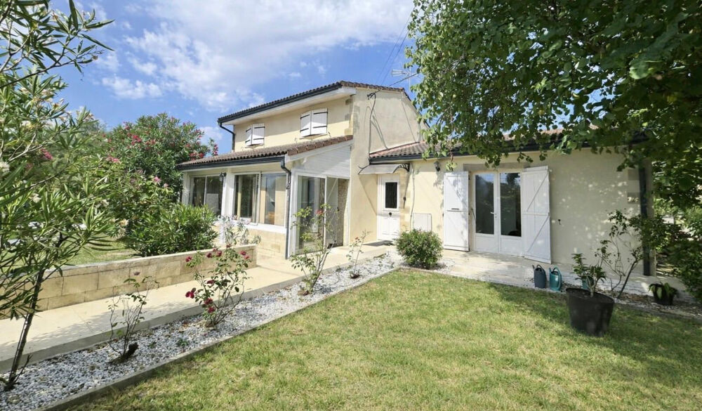 Au calme à Saint-André de Cubzac dans un quartier résidentiel , Découvrez cette Maison d'habitation d'environ de 115 m2 sur un