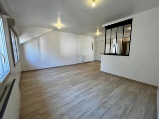  Appartement à louer 2 pièces 56 m²