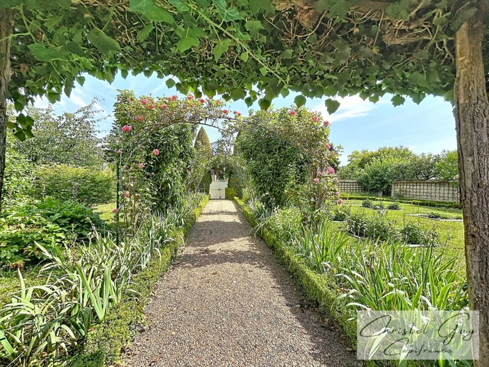 Propriété de Charme à vendre en bord du Loir- 5 Chambres-2000 m² de terrain (72340) LA CHARTRE SUR LE LOIR