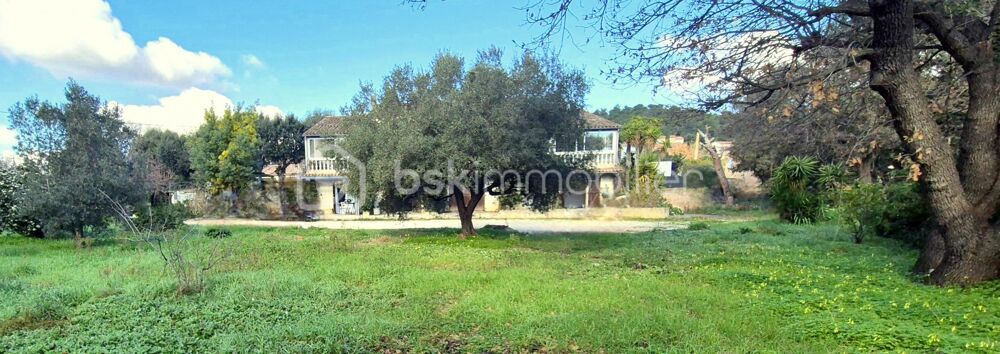  vendre  Proprit/chteau Bormes-les-Mimosas (83230)