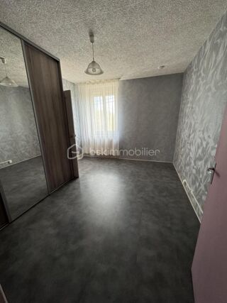 Appartement  vendre 4 pices 79 m