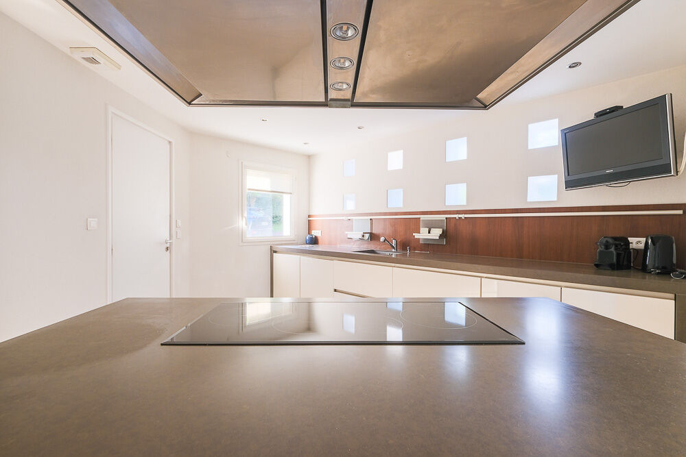  vendre  Proprit/chteau Bordeaux (33000)