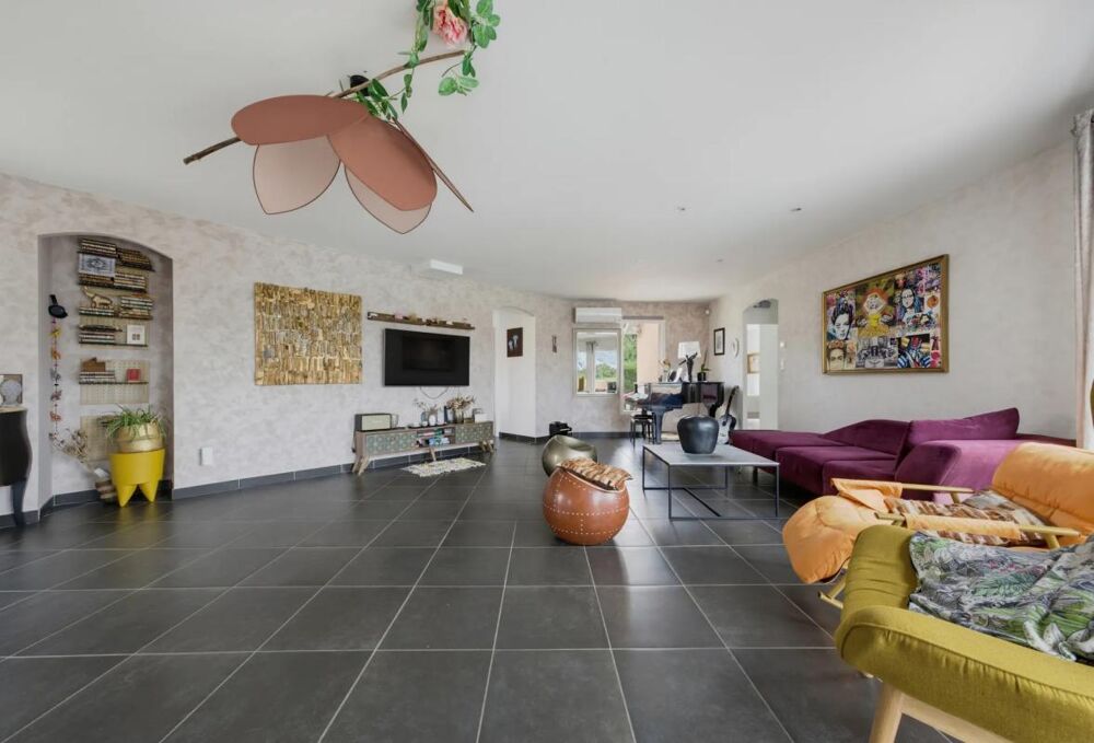 Vente Maison Maison de 4 pièces de 124 m² à Teuillac Teuillac